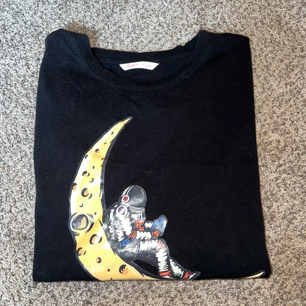 women’s shirt